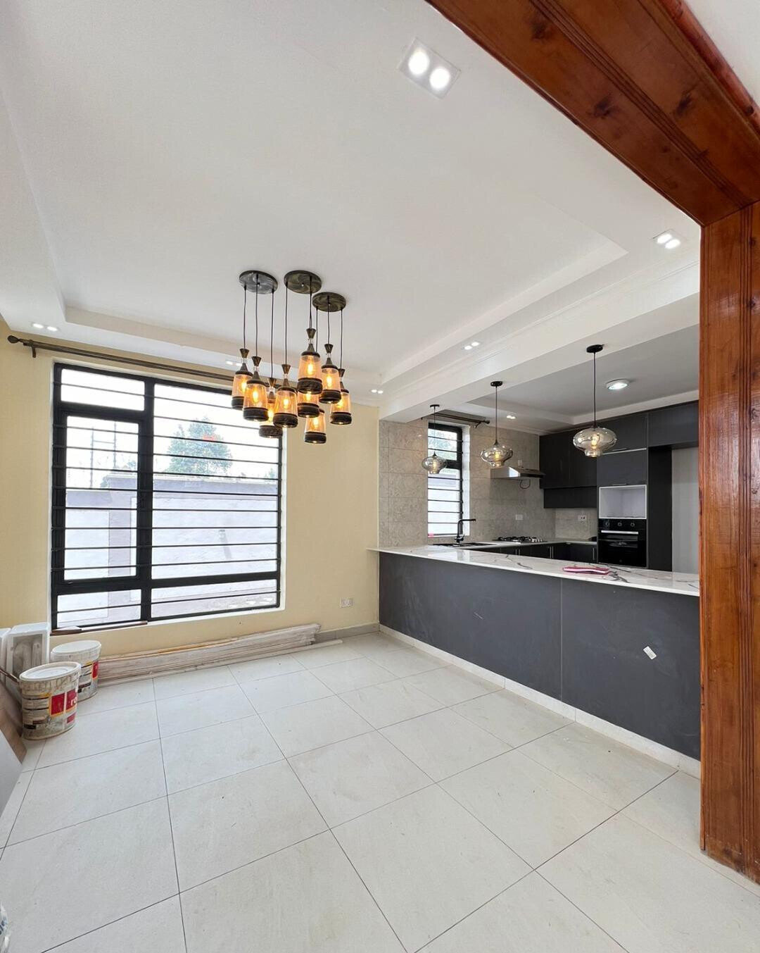 4BR All-Ensuite Villa with DSQ & Roof Terrace - Kamakis