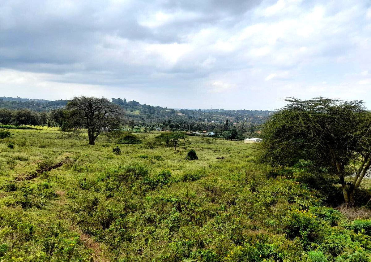 KSh 5.2M Plot with Parking in Kiserian