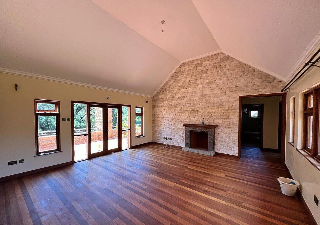 5-Bed Townhouse with Pool on Half-Acre – Karen