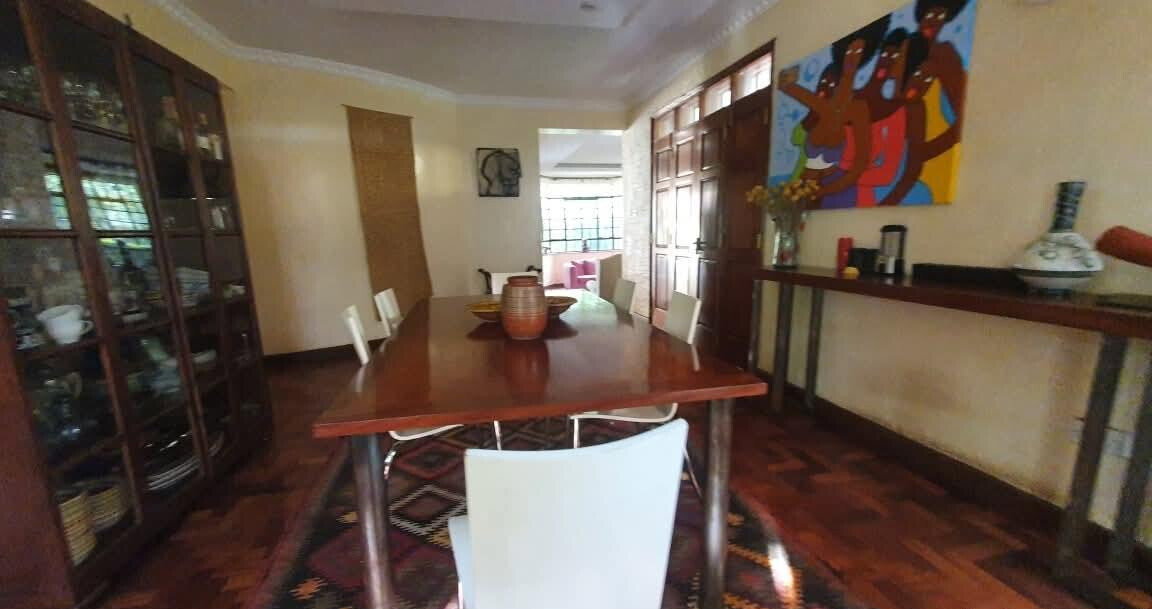 5-Bedroom All-Ensuite Townhouse with DSQ & Gazebo - Old Runda