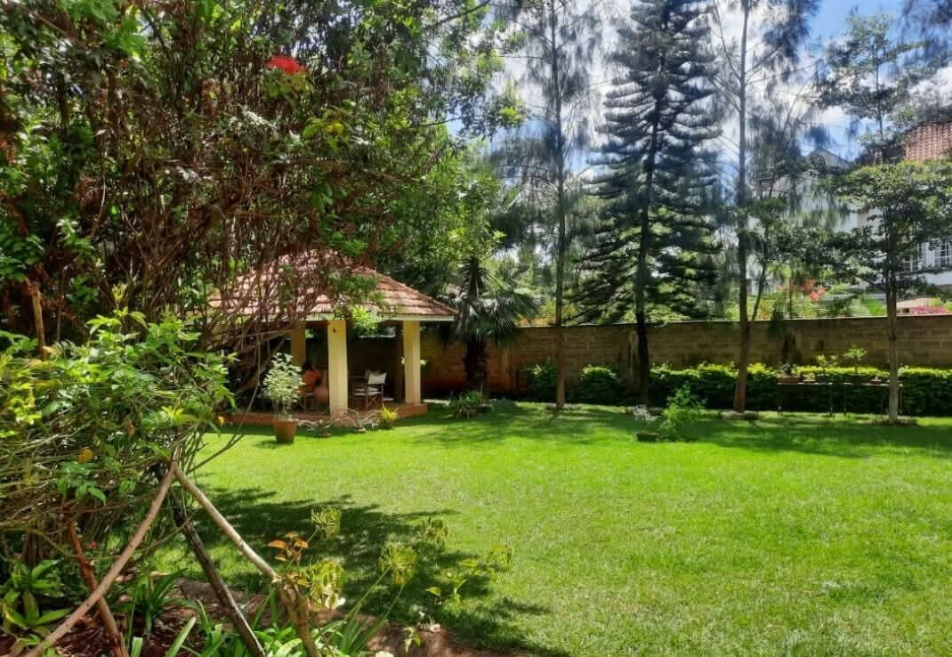 5-Bedroom All-Ensuite Townhouse with DSQ & Gazebo - Old Runda