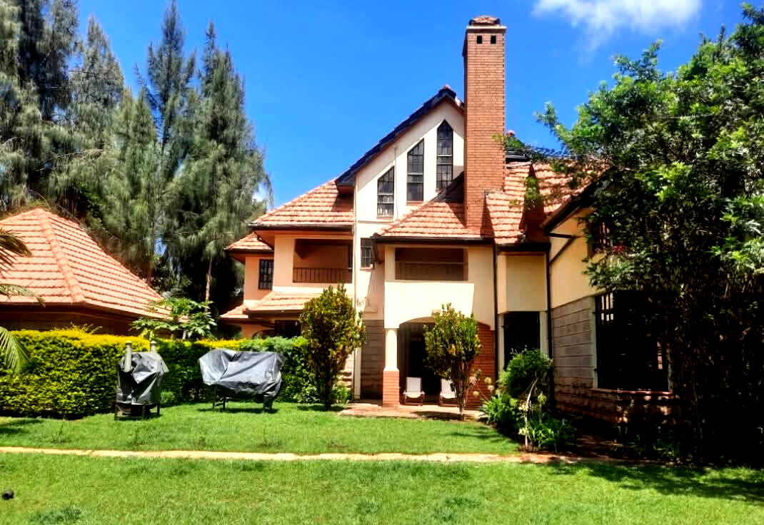 5-Bedroom All-Ensuite Townhouse with DSQ & Gazebo - Old Runda