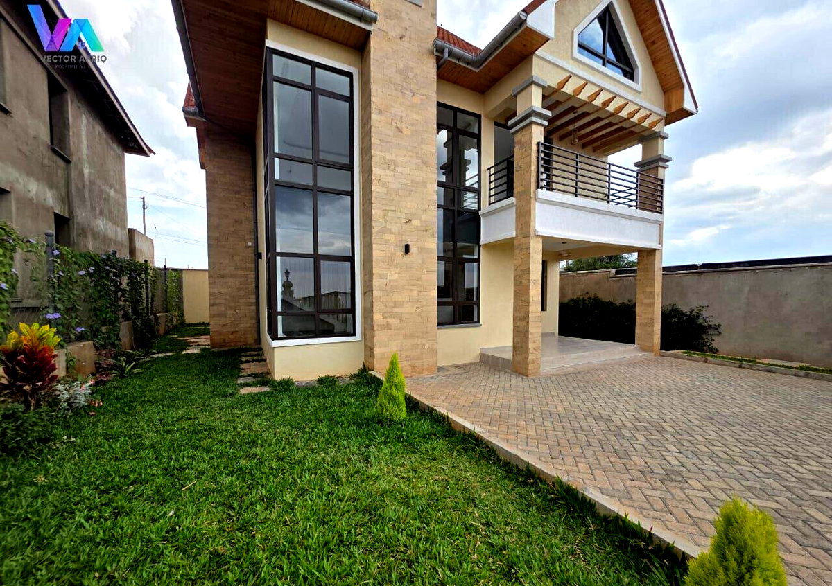 4BR Townhouse with Garden for KSh 19.9M