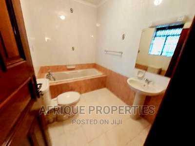 5bdrm Mansion in Runda for sale - Image 2