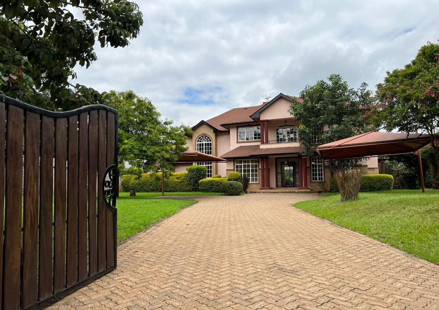 4-Ensuite Townhouse in Gated Community – Karen