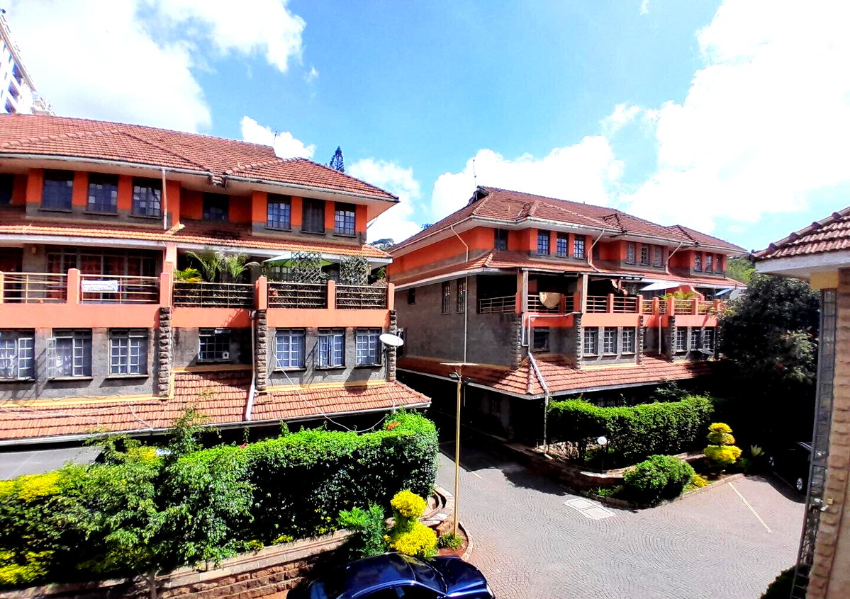 4-Bed Duplex with Pool & Gym Access - Lavington