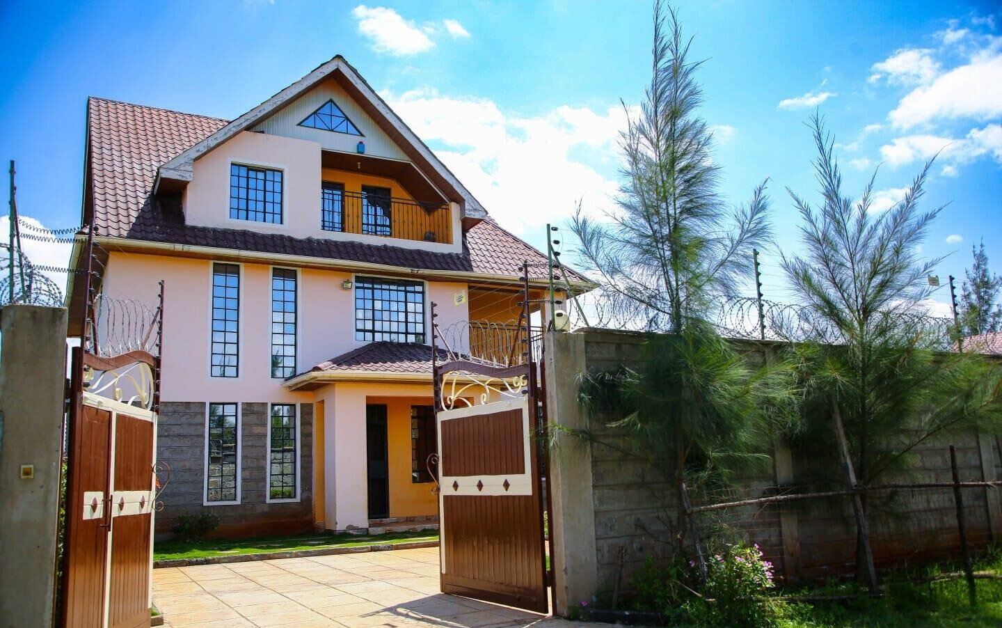 6 En-Suite Townhouse on 100x100 Plot - Syokimau
