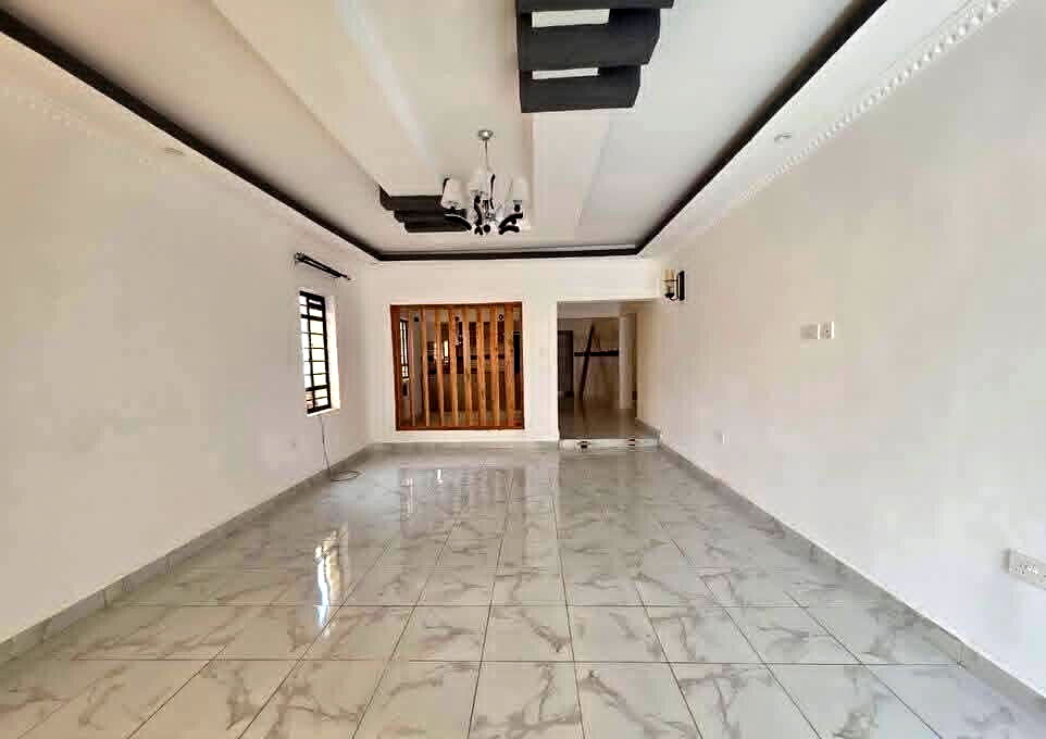 3BR Bungalow with Private Garden 500M from Tarmac - Acacia, Kitengela