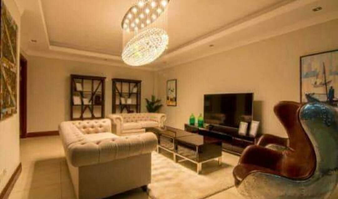 Fully Furnished 5-Ensuite Villa with Private Pool – Karen
