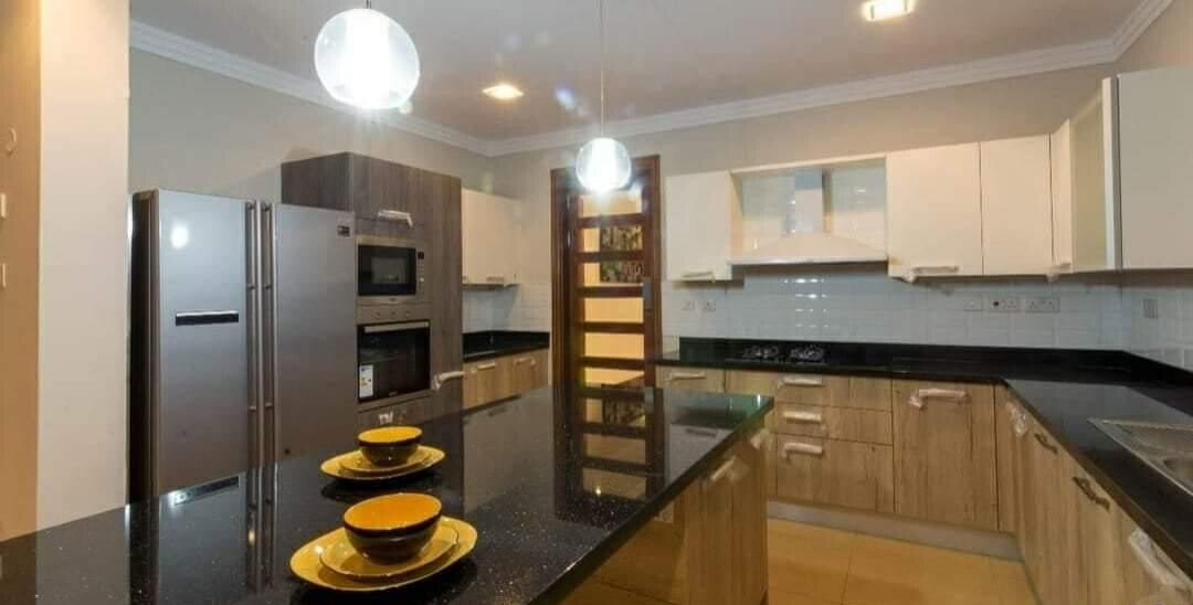 Fully Furnished 5-Ensuite Villa with Private Pool – Karen