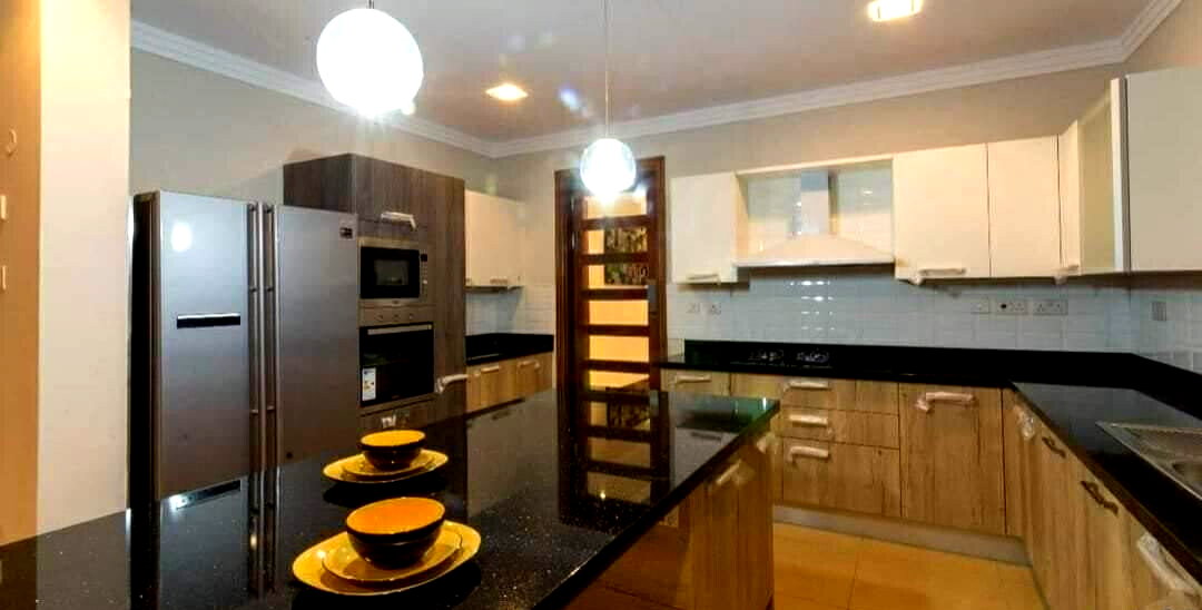 Fully Furnished 5-Ensuite Villa with Private Pool – Karen