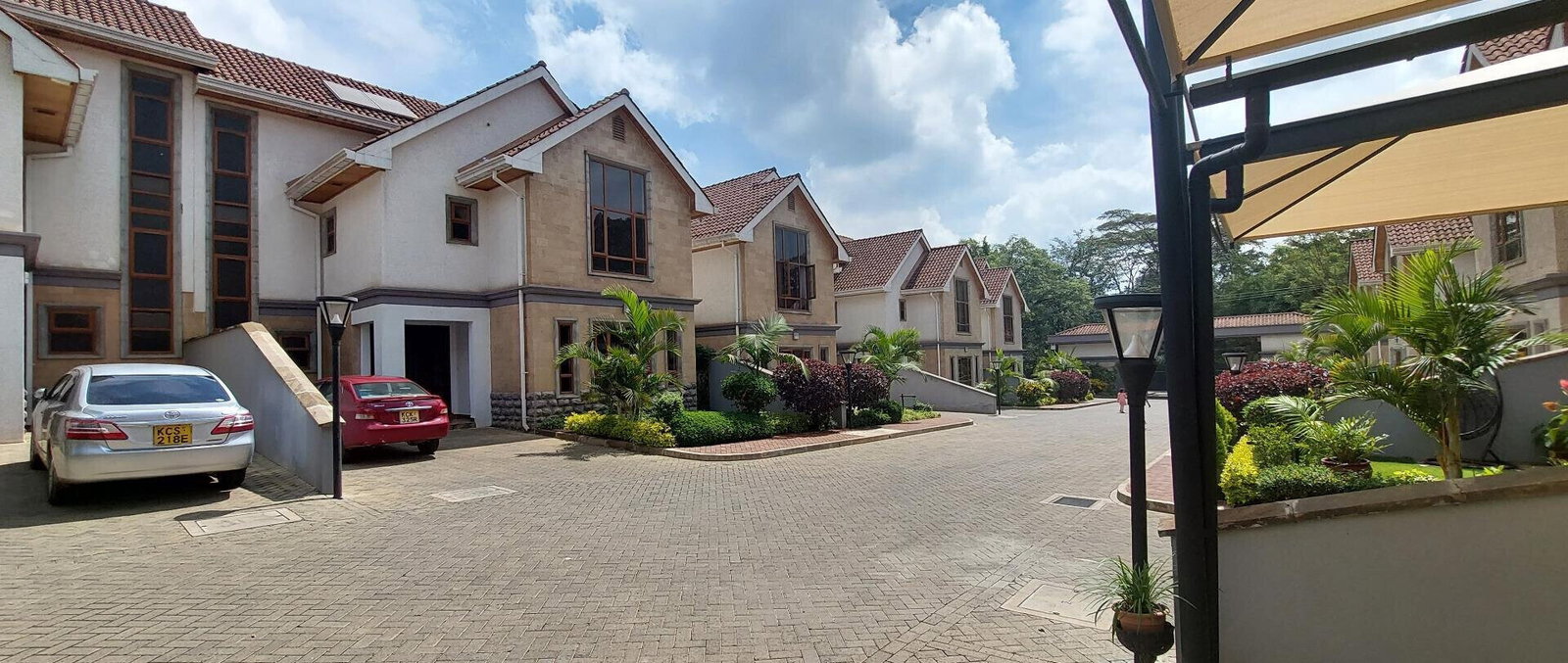 5-Ensuite Townhouse with Attic & DSQ - Lavington