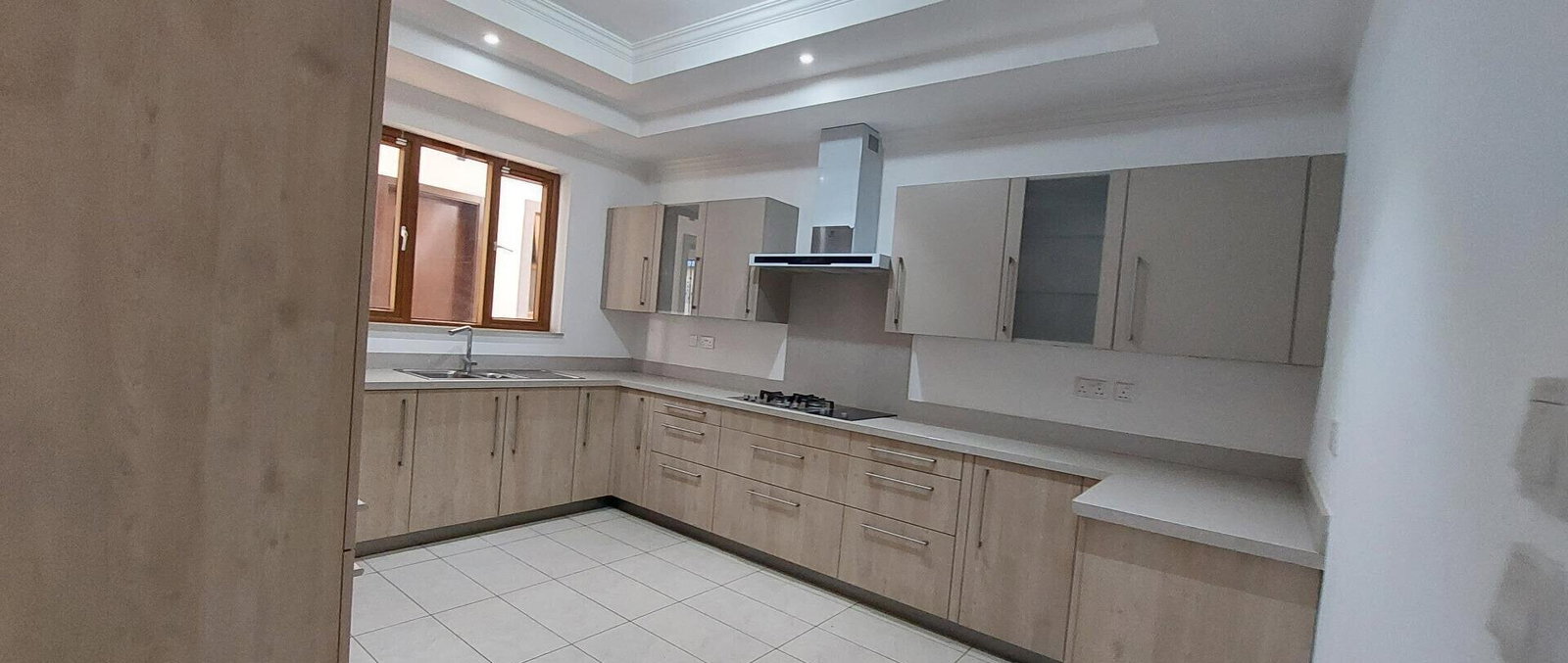 5-Ensuite Townhouse with Attic & DSQ - Lavington
