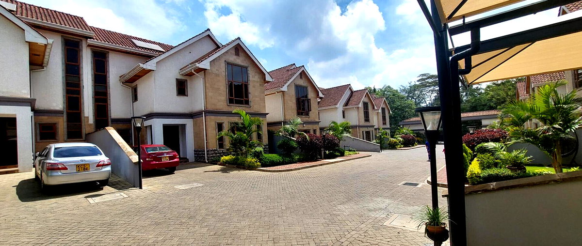 5-Ensuite Townhouse with Attic & DSQ - Lavington