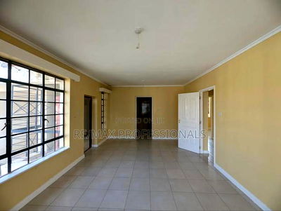 2bdrm Apartment in Five Star Garden, Gateway Mall Area for sale - Image 14
