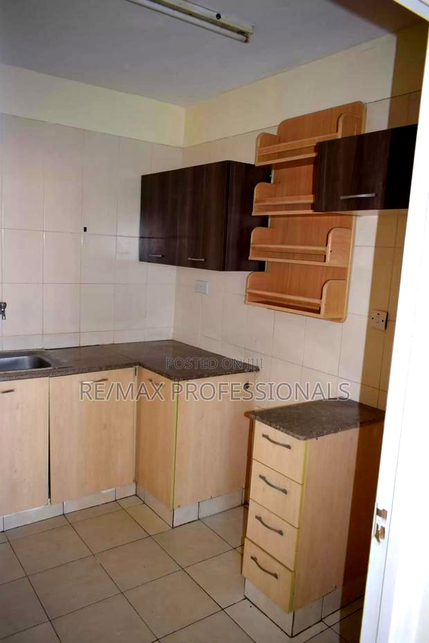 2bdrm Apartment in Five Star Garden, Gateway Mall Area for sale