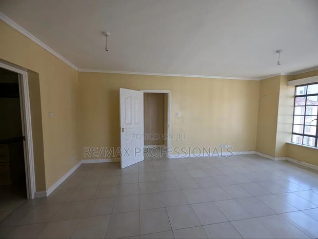 2bdrm Apartment in Five Star Garden, Gateway Mall Area for sale