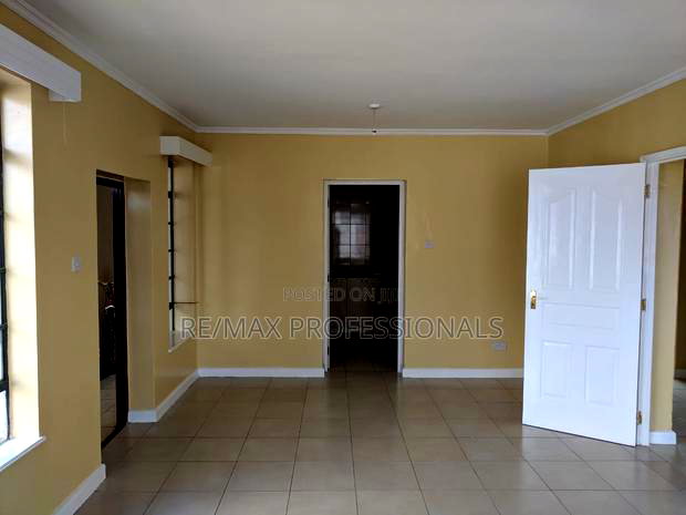 2bdrm Apartment in Five Star Garden, Gateway Mall Area for sale
