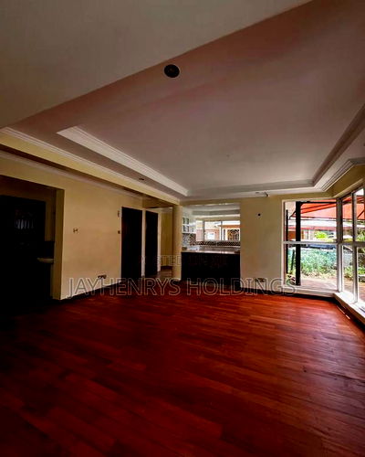 5bdrm House in Lavington for sale - Image 9