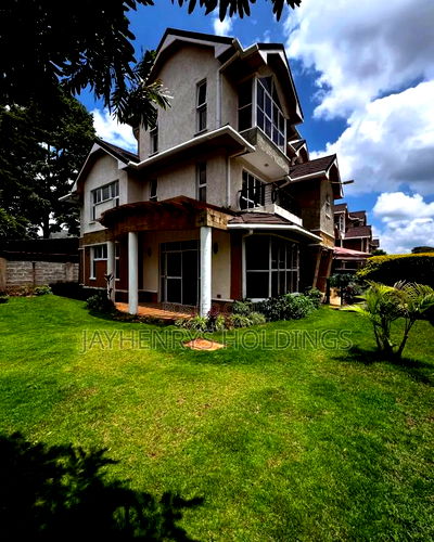 5bdrm House in Lavington for sale - Image 1