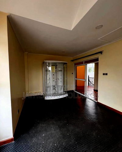 5bdrm House in Lavington for sale - Image 10