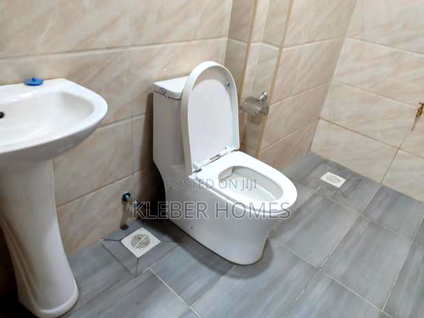 4bdrm Villa in Kiambu Road, Runda for rent