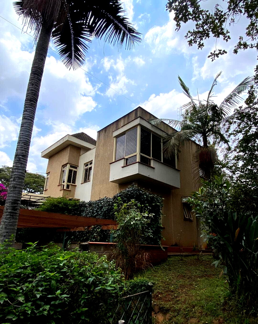 4 En-Suite Townhouse with Private Garden & DSQ - Kilimani
