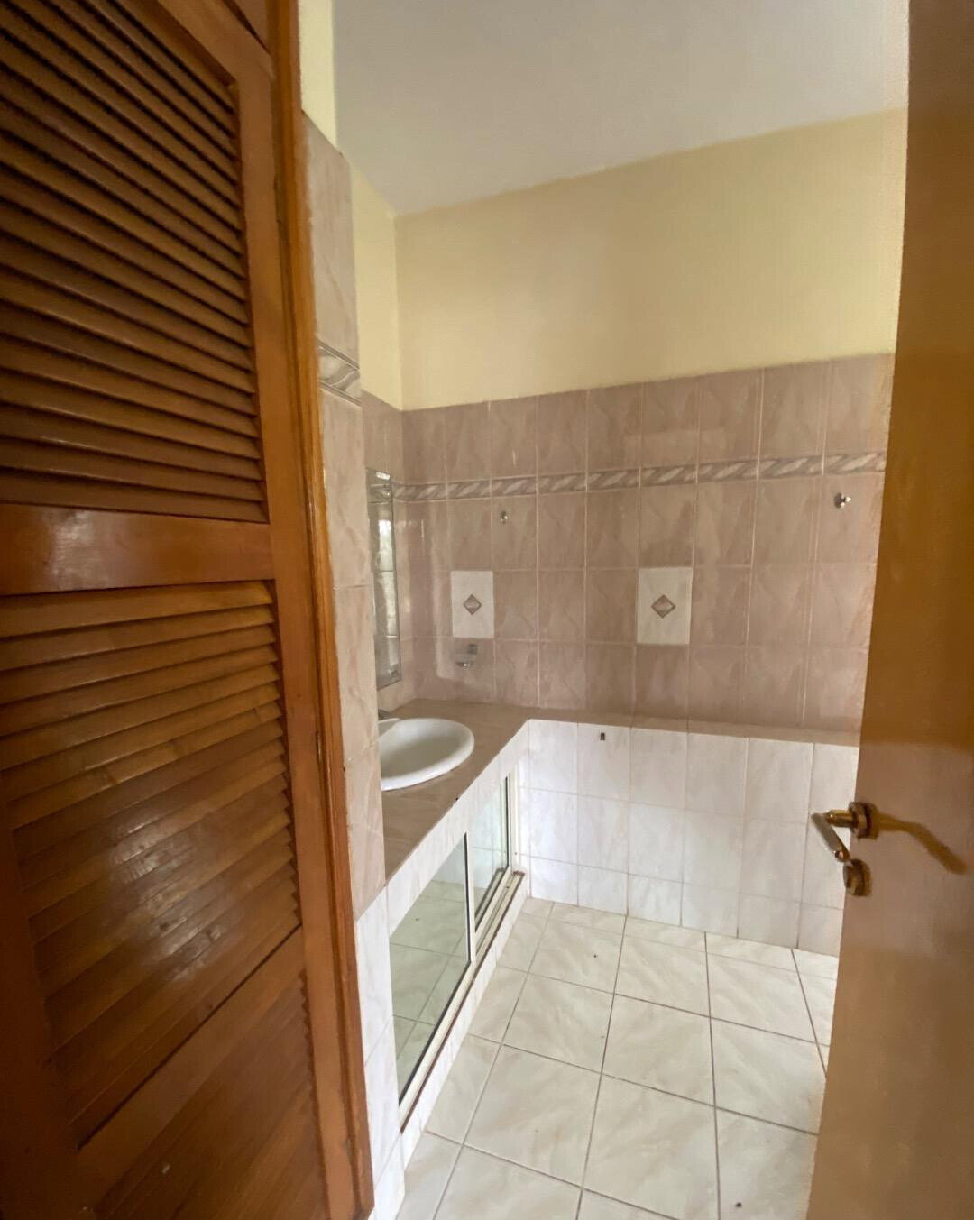 4 En-Suite Townhouse with Private Garden & DSQ - Kilimani