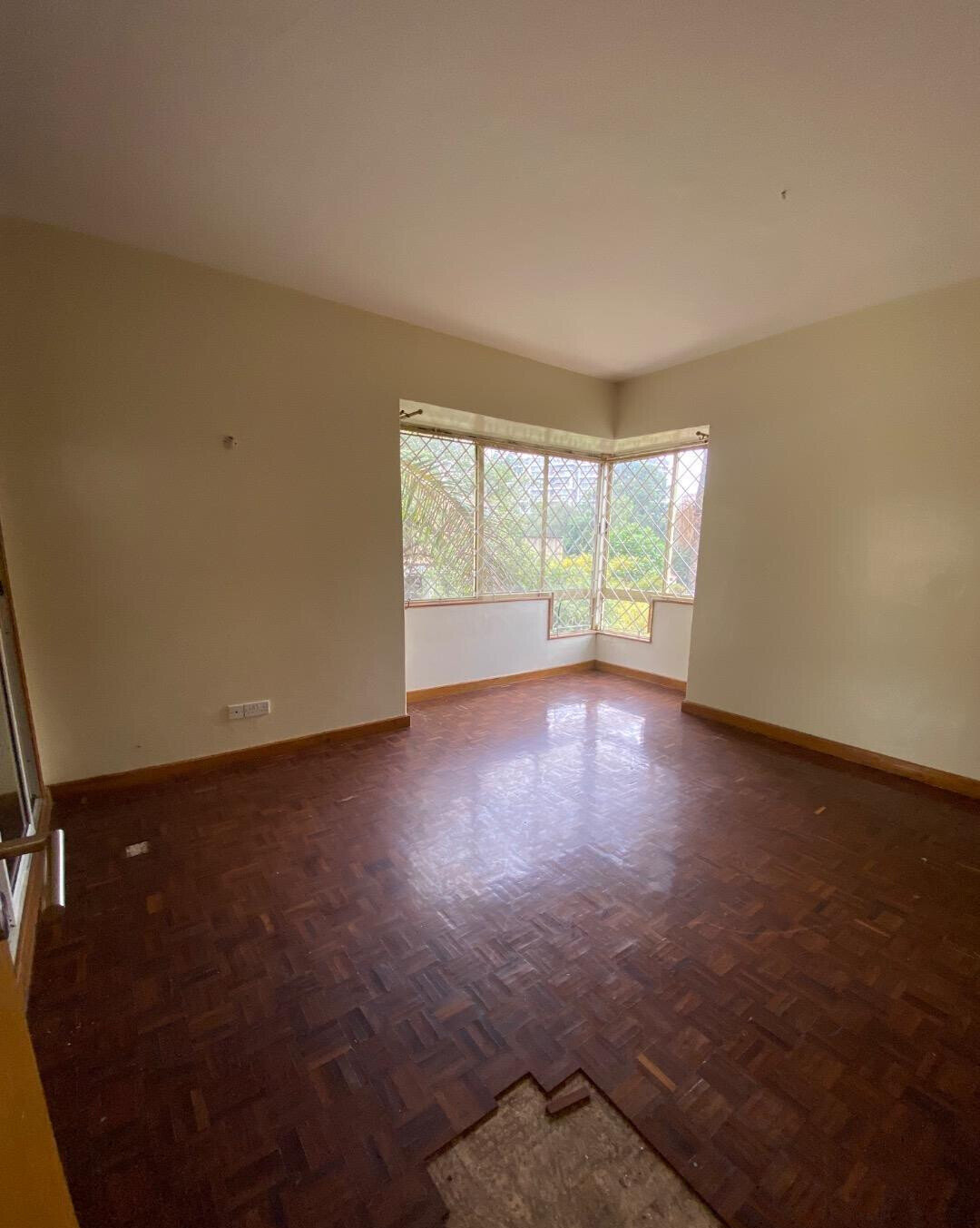 4 En-Suite Townhouse with Private Garden & DSQ - Kilimani