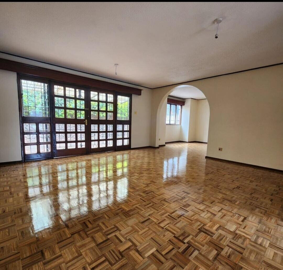 3BR Townhouse with DSQ & Play Area - Kileleshwa Gated Community