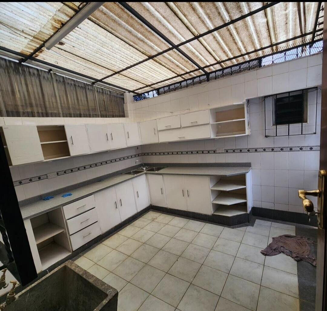 3BR Townhouse with DSQ & Play Area - Kileleshwa Gated Community