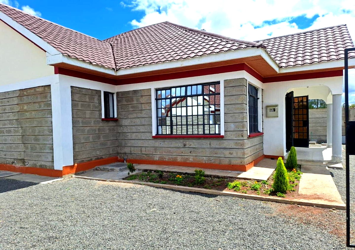 Brand New 4BR Bungalow with DSQ & Separate Dining - Kitengela