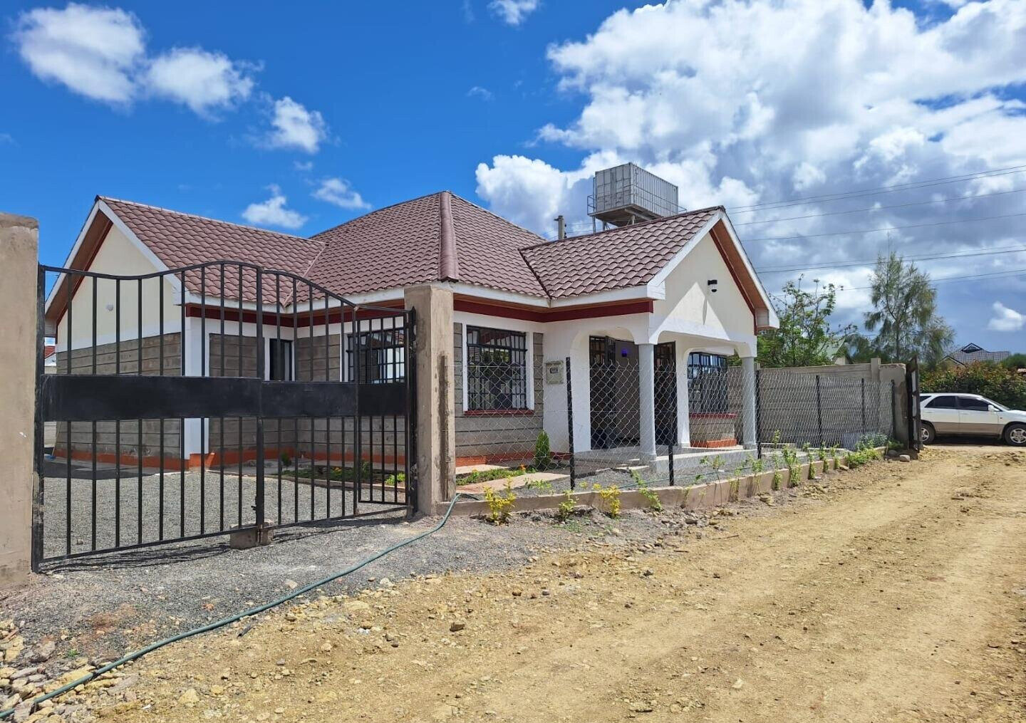 Brand New 4BR Bungalow with DSQ & Separate Dining - Kitengela