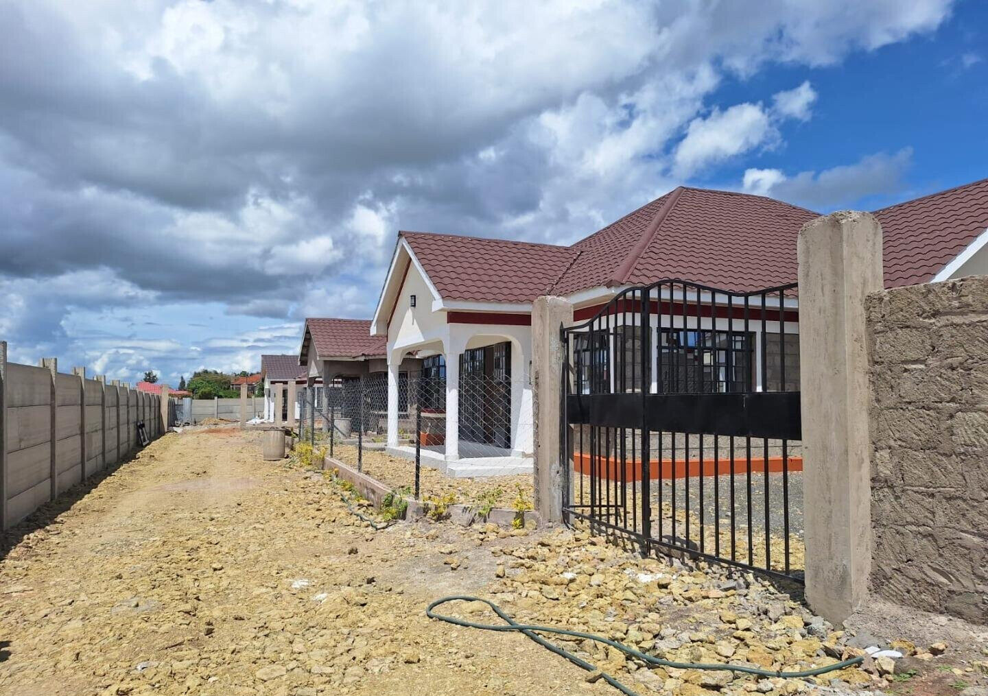 Brand New 4BR Bungalow with DSQ & Separate Dining - Kitengela