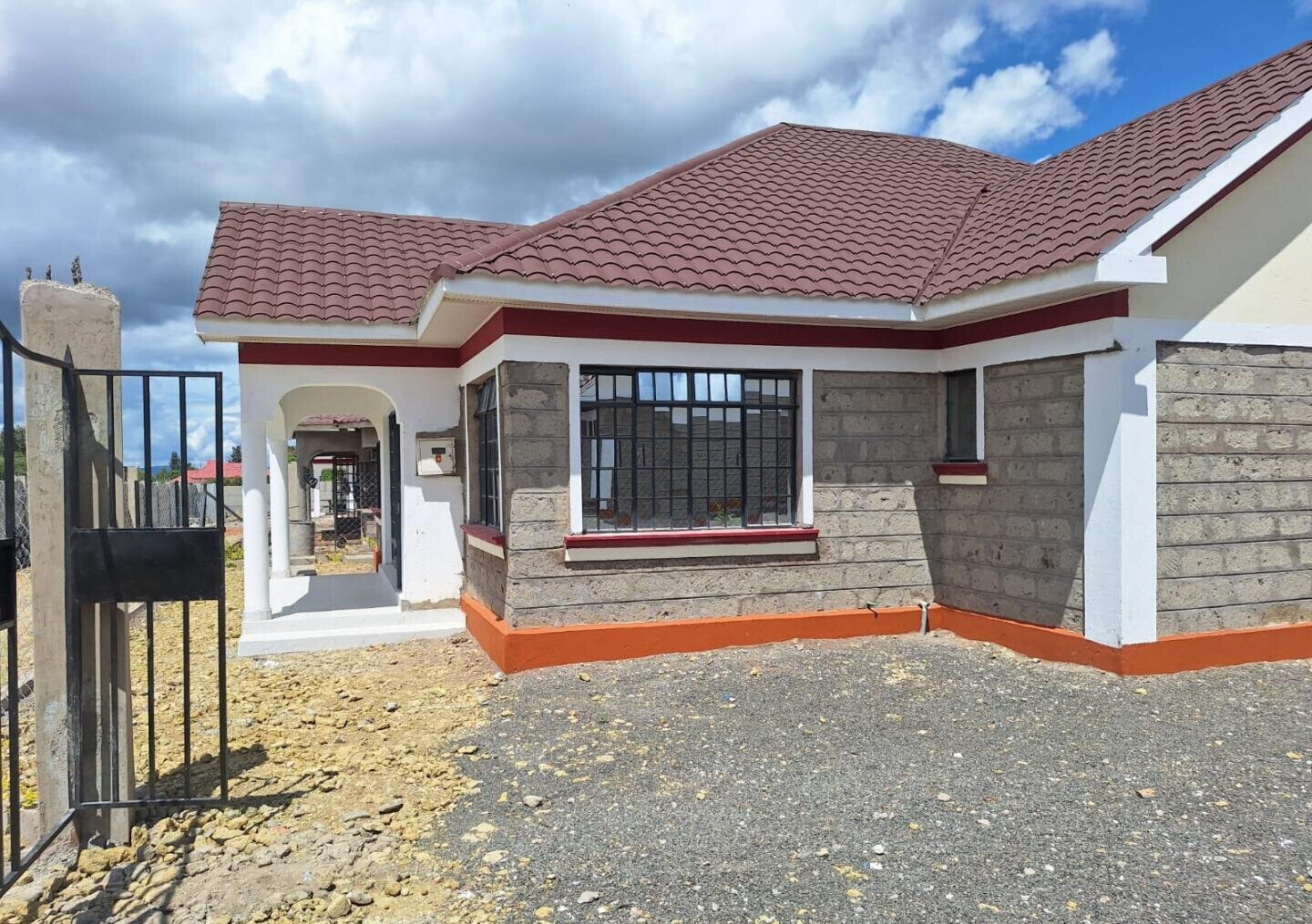 Brand New 4BR Bungalow with DSQ & Separate Dining - Kitengela