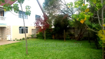 4bdrm Townhouse / Terrace in Karen for rent - Image 2