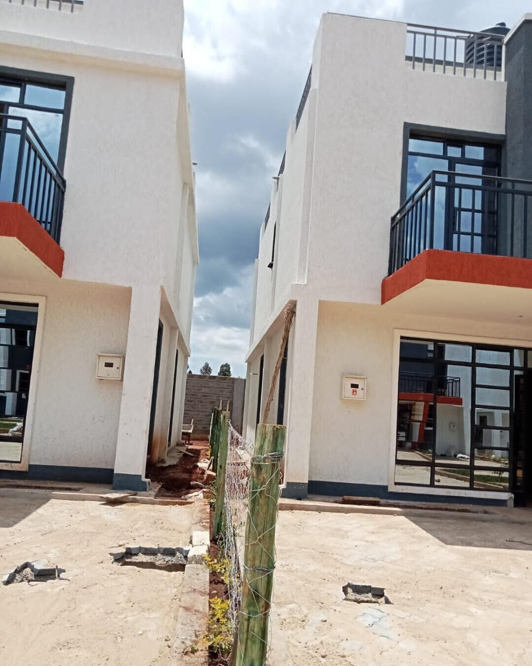 4BR Townhouse with Clubhouse & Solar Heating - Gikambura