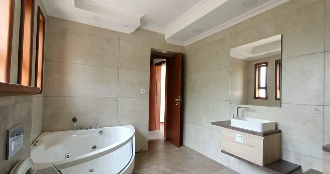 4-Ensuite Townhouse with Power Backup & DSQ - Lavington