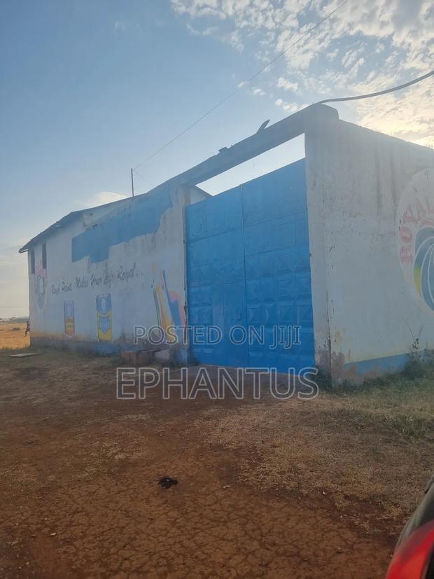 Go Down to Let in Thika