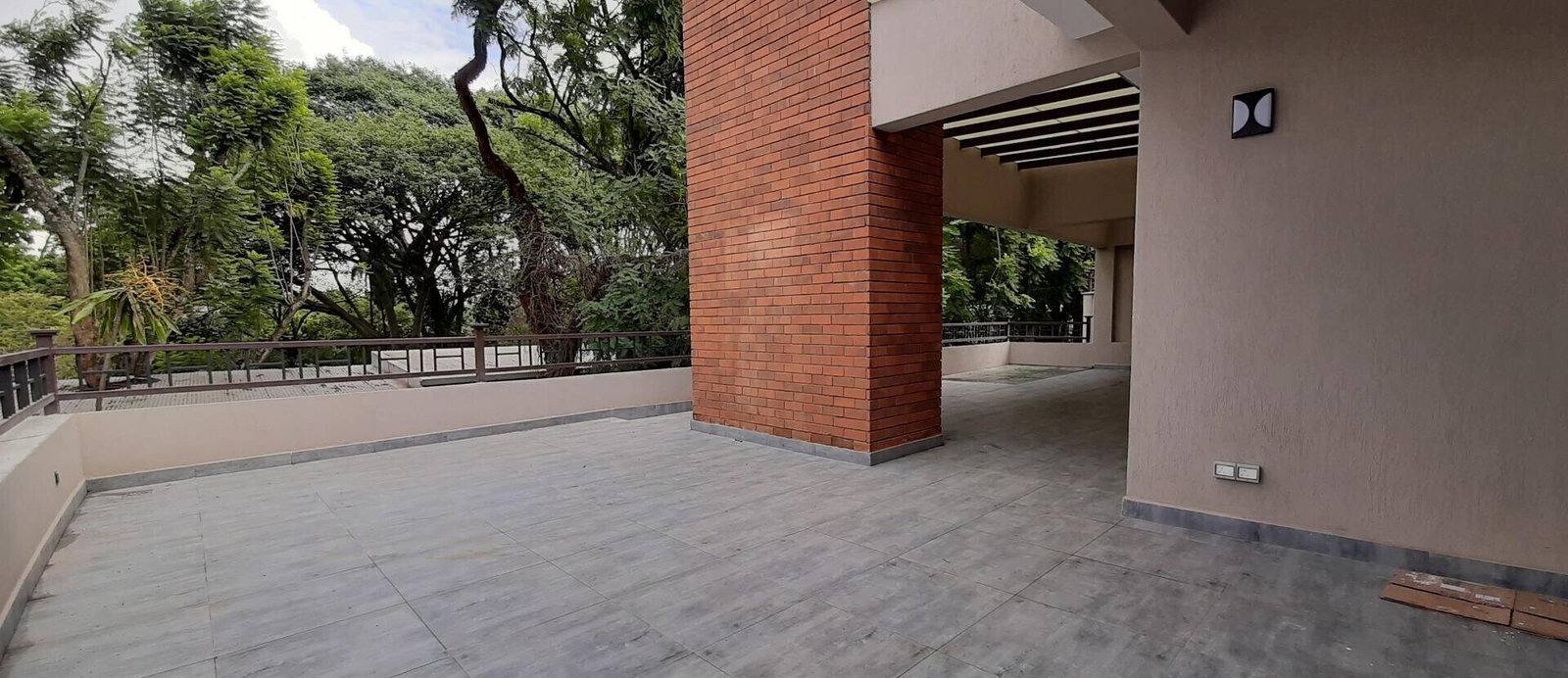 5-Ensuite Townhouse with Fireplace & Prayer Room - Lavington