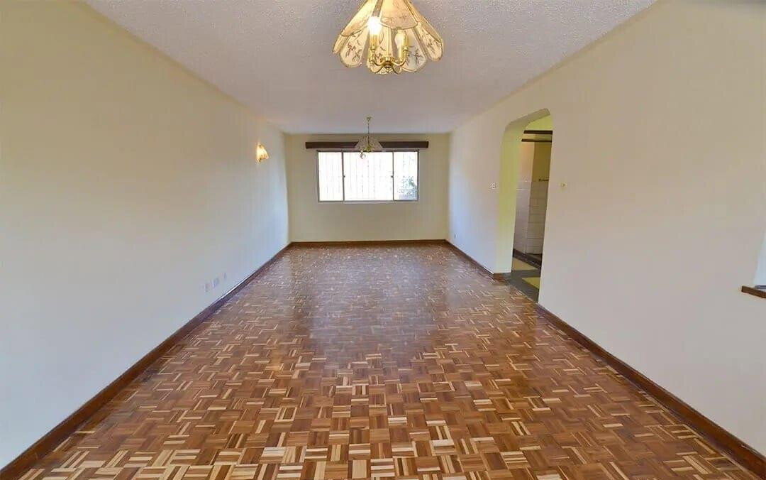 5-Bed Townhouse with DSQ in Secure Gated Community - Spring Valley