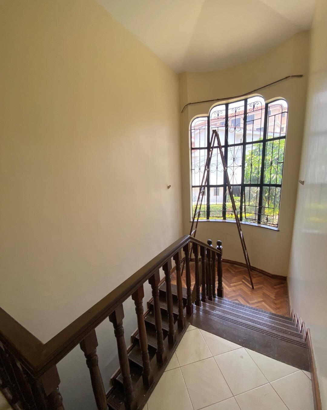 5BR Townhouse with Private Garden & Balcony – Riverside Gated Community