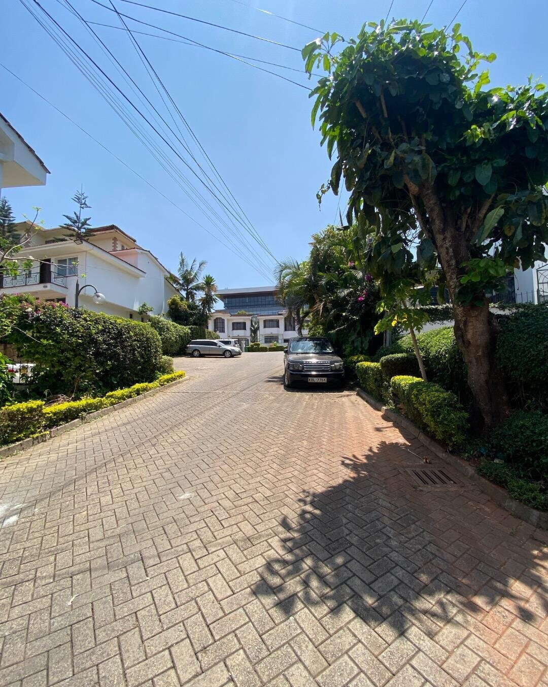 5BR Townhouse with Private Garden & Balcony – Riverside Gated Community