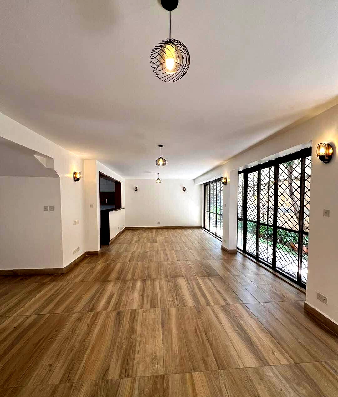 5-Ensuite Townhouse with DSQ & Private Garden - Lavington