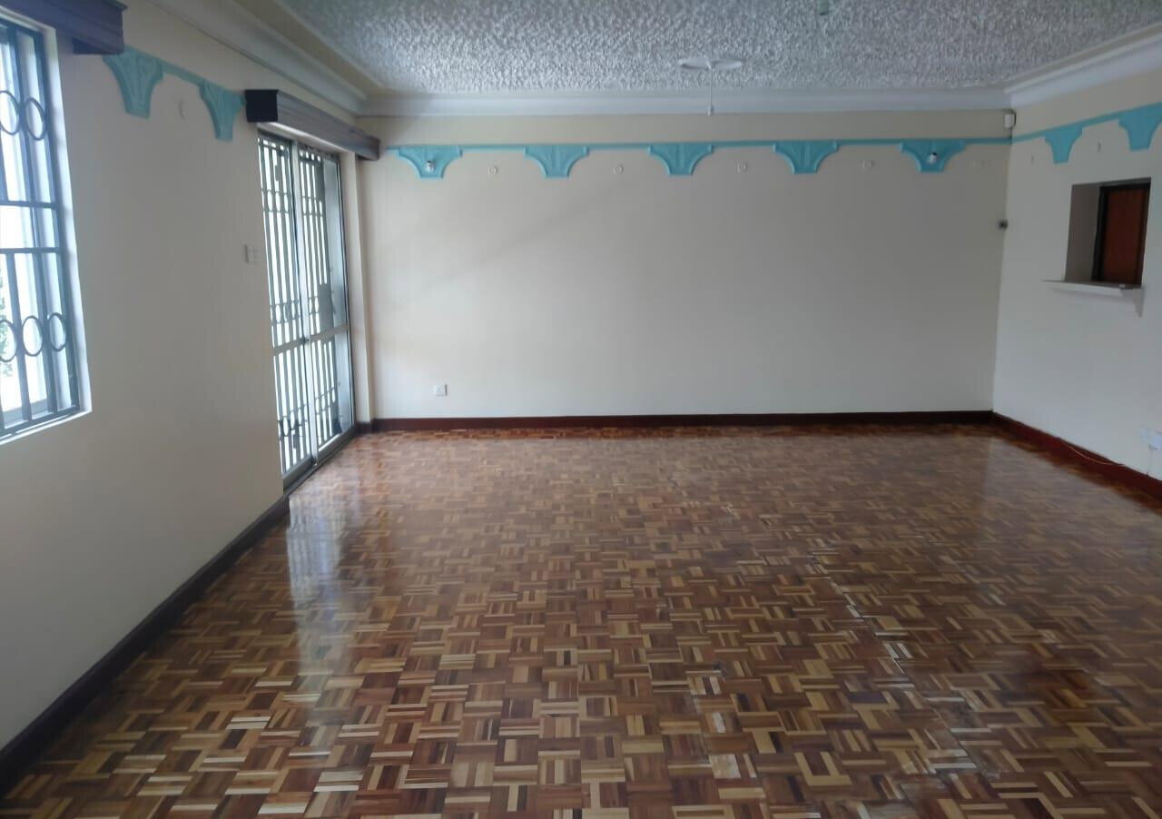 4-Ensuite Townhouse with Garden & DSQ - Lavington Gated