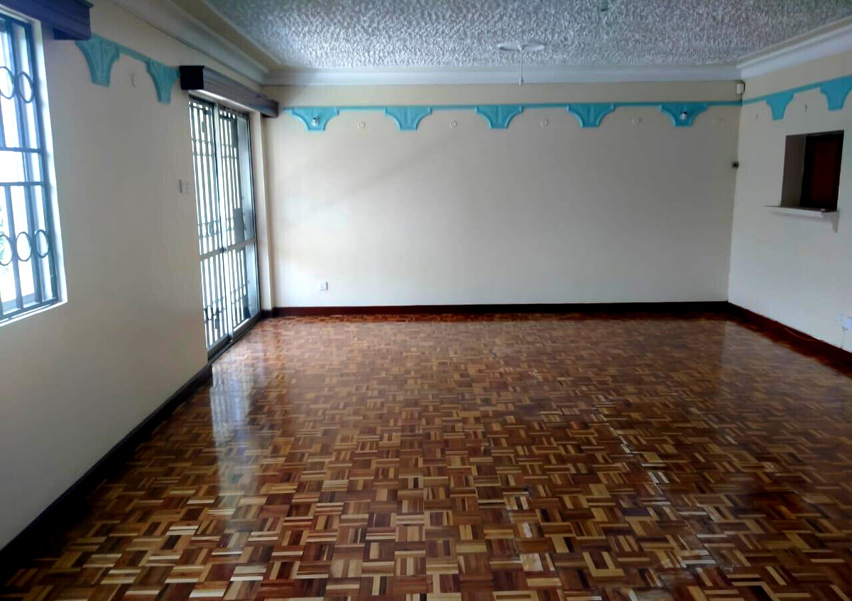 4-Ensuite Townhouse with Garden & DSQ - Lavington Gated