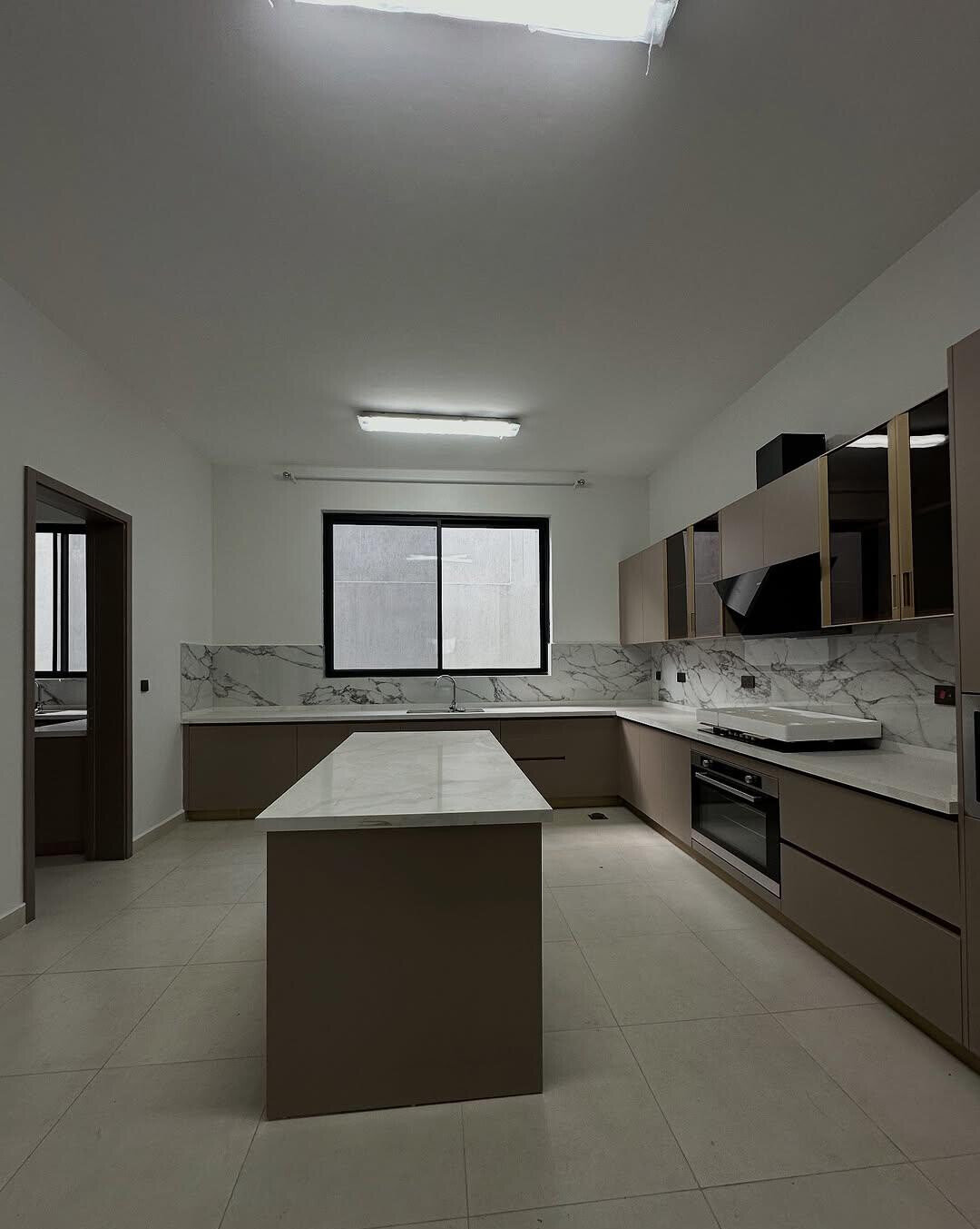 5-Ensuite Villa with Private Garden & DSQ - Lavington