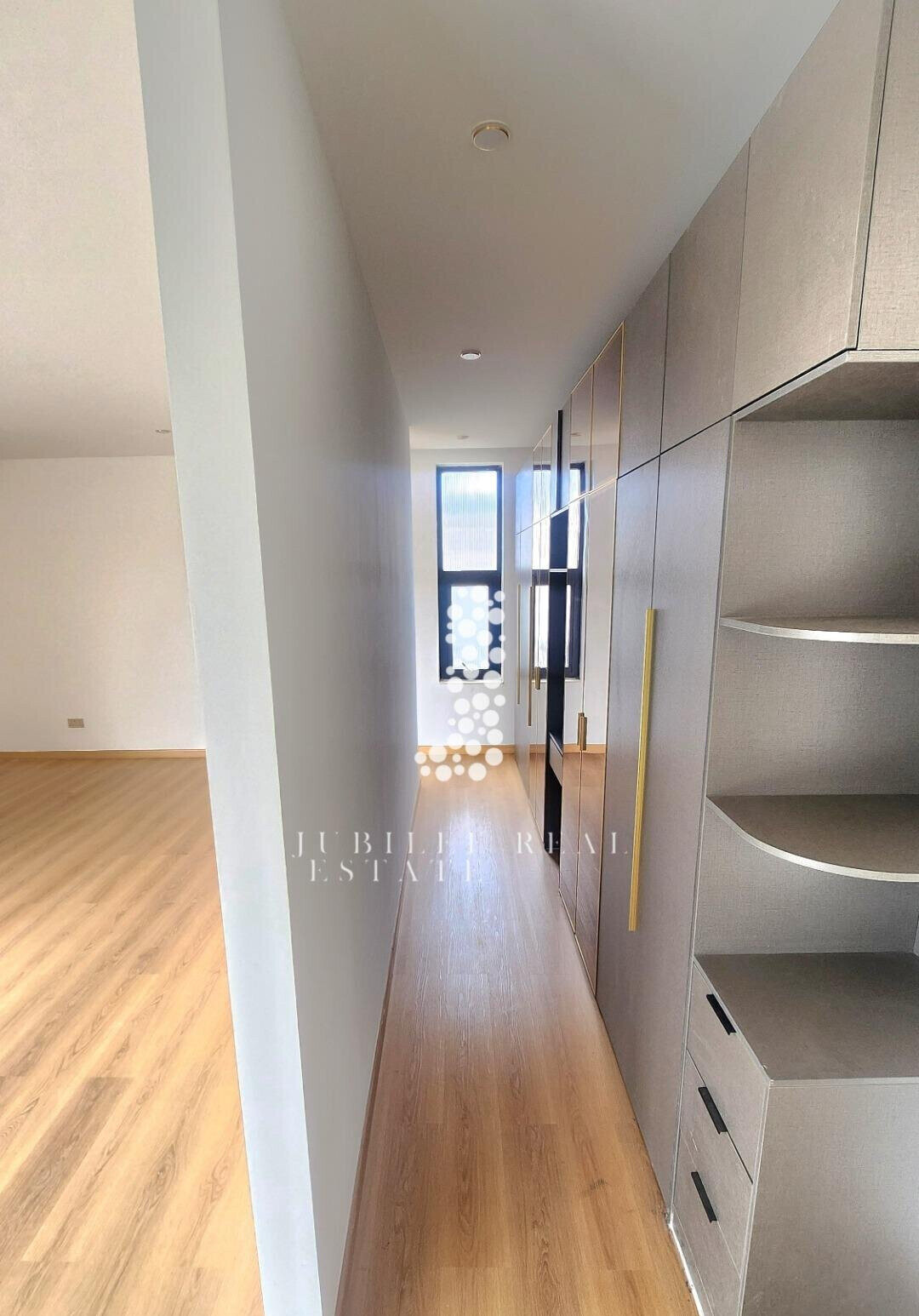 6-Bed Townhouse with Study & Walk-in Closet - Lavington
