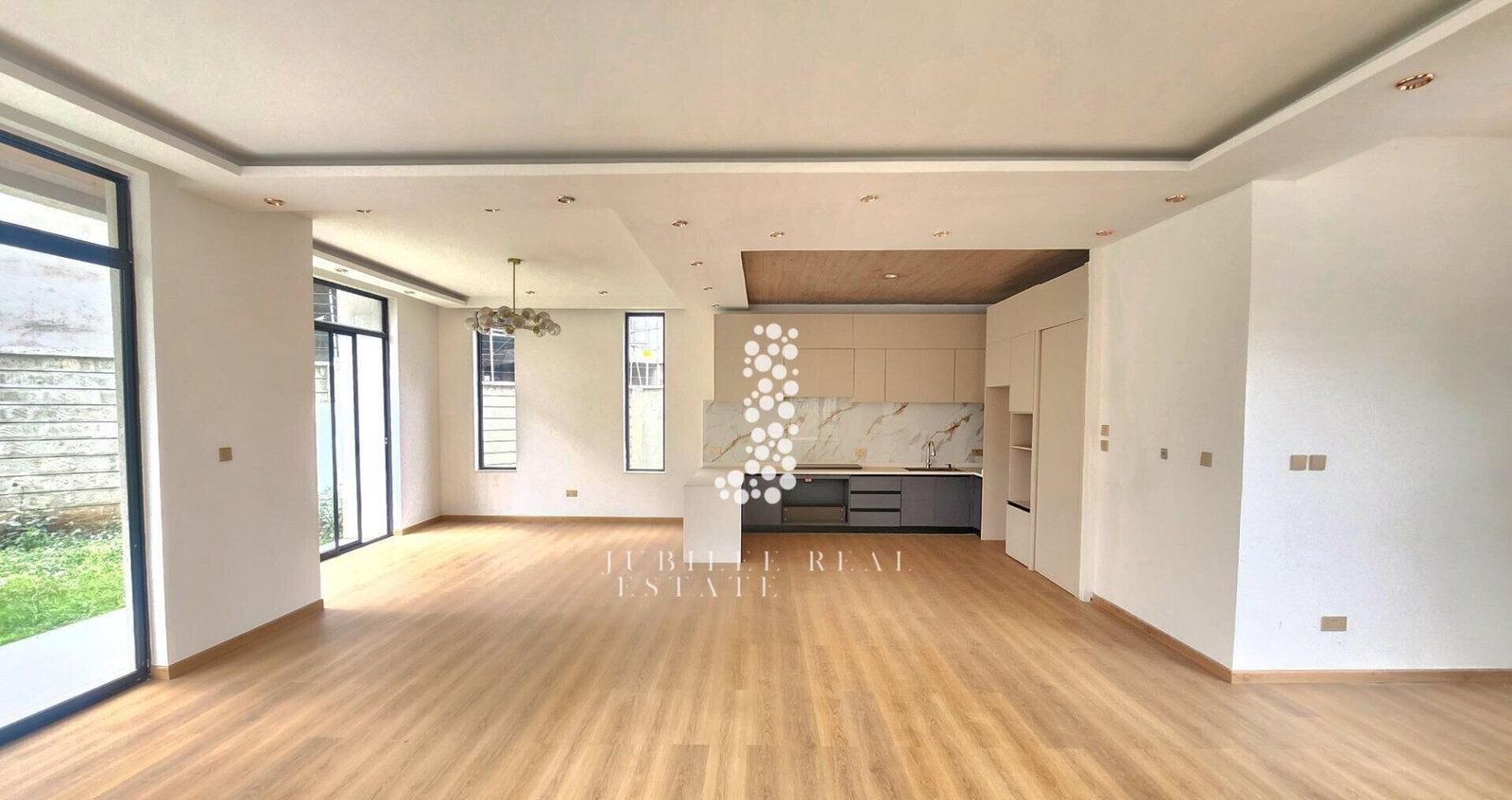 6-Bed Townhouse with Study & Walk-in Closet - Lavington