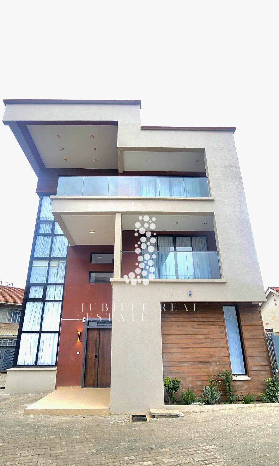 6-Bed Townhouse with Study & Walk-in Closet - Lavington